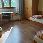 Mihaela Retreat Guest house Gnyazdovo