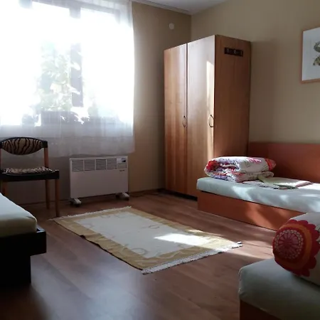 Mihaela Retreat Gnyazdovo