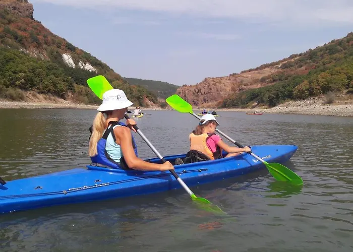 Mihaela Retreat Guest house Gnyazdovo